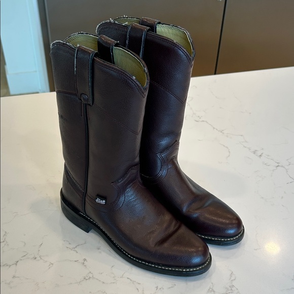 Justin Boots Basics in Rich Brown - Picture 1 of 5